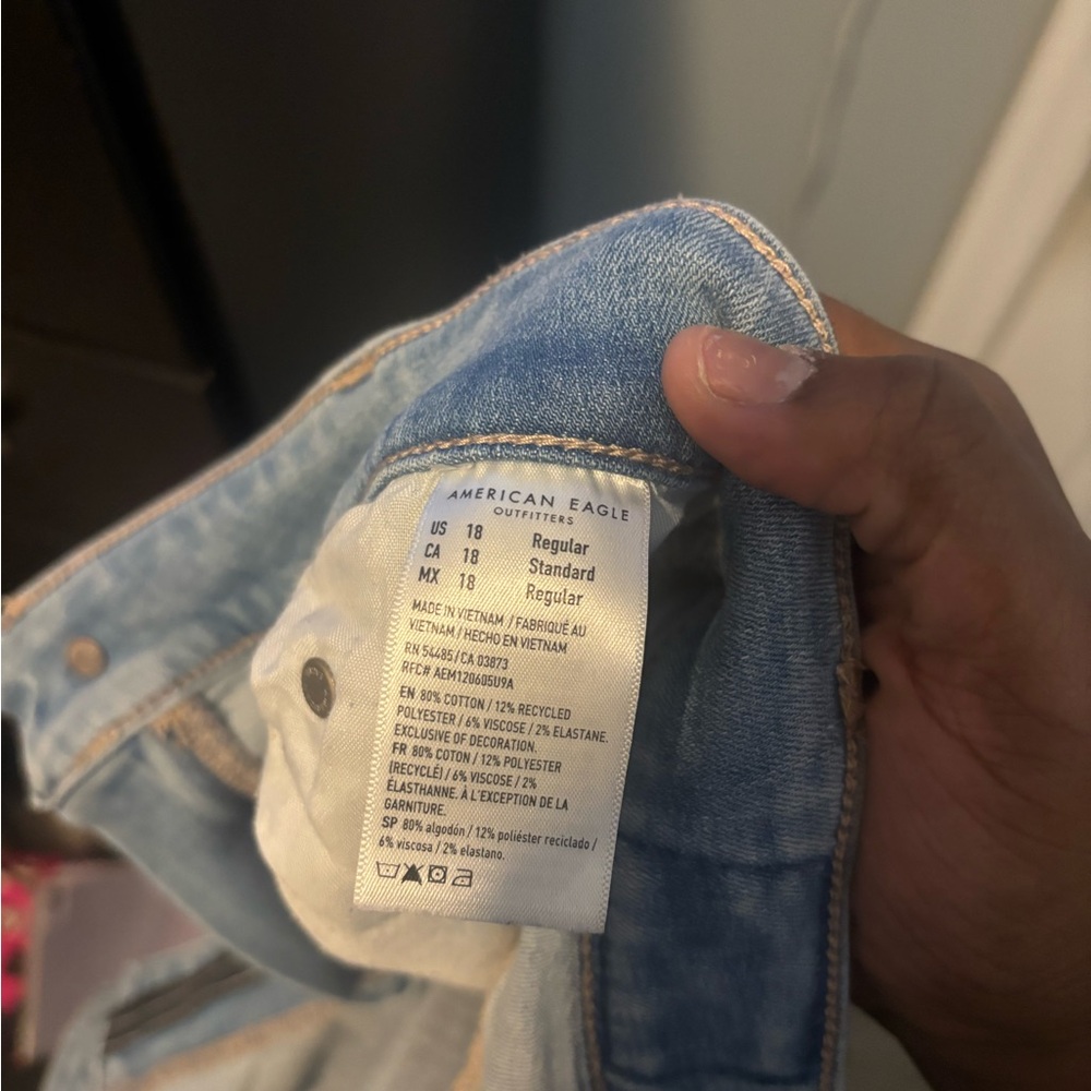 American Eagle Outfitters Light Blue Distressed Flare Jeans - Picture 4 of 5